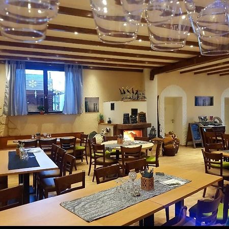 Ferienzimmer Weingut Mack โอสตริช-วินเคิล ภายนอก รูปภาพ