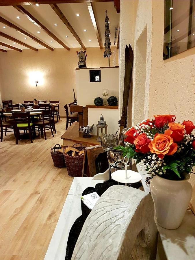 Ferienzimmer Weingut Mack โอสตริช-วินเคิล ภายนอก รูปภาพ